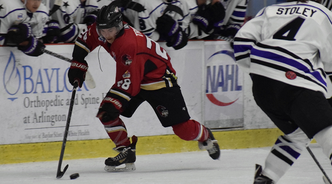 OFFENSE COMES ALIVE IN ICERAYS 6-1 WIN